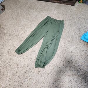 Zenana Outfitters Olive Green Relaxed Leggings